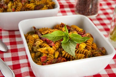 LeafSide Pesto & Peppers Pasta Savory Bowl